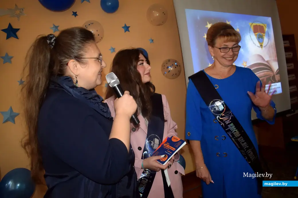 15.09.22, Бобруйск, библиотека №16. Празднование Дня библиотек. Директор ЦБС Ольга Стельмак, новая работница Мария Гафарова и заведующая библиотекой №6 им. Островского