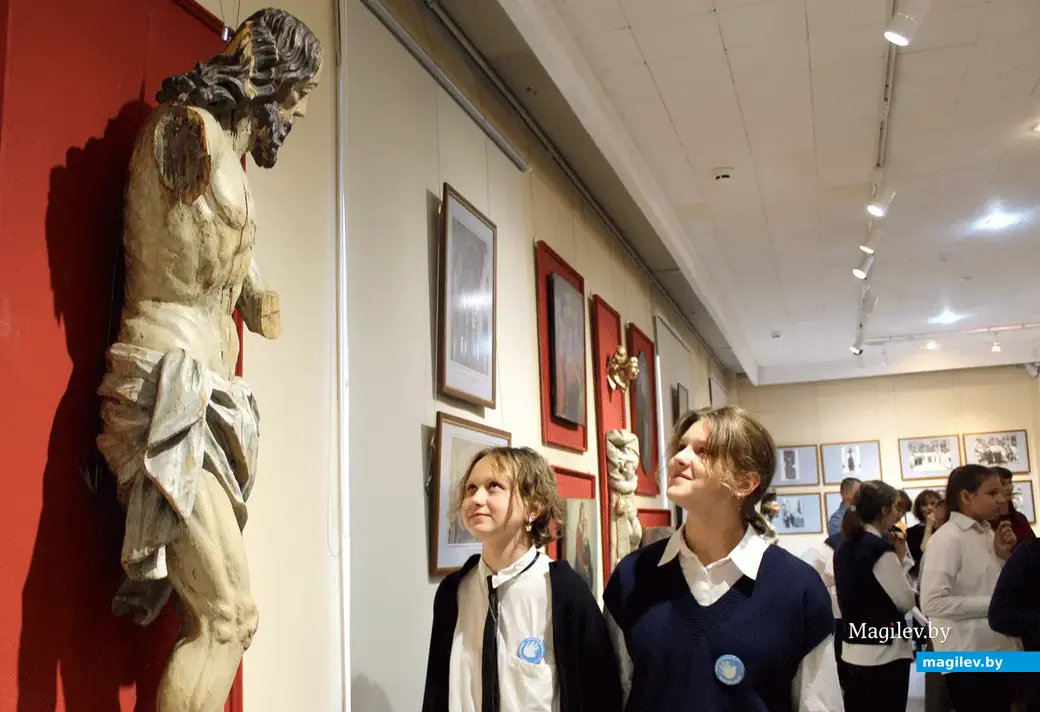 На открытии выставки «Два лика. Одна вера. Одна земля». Могилев, 15 сентября 2022 года.