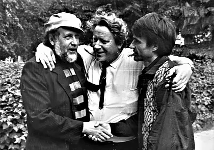 «До самого окончания их почти двухчасовой программы зал пребывал в полном  оцепенении»