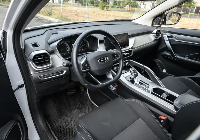 Продажи новых авто в Беларуси упали в 10 раз