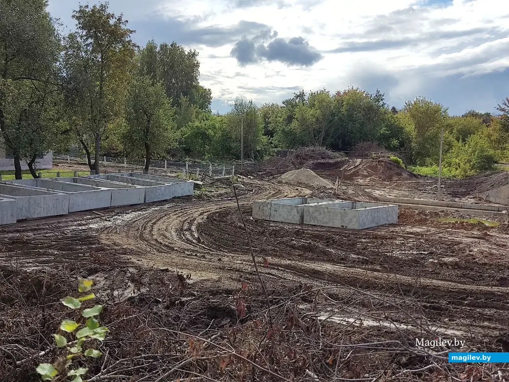Из таких тюбингов сооружается туннель будущего перехода. Могилев, 21.09-2022 г.
