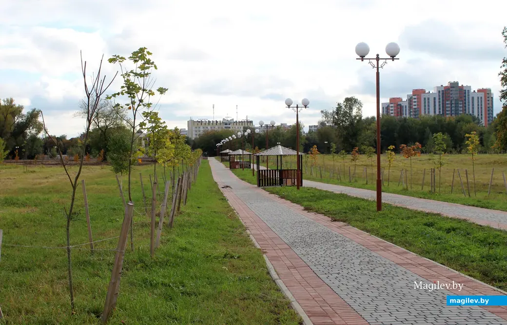 Парк культуры и отдыха в районе Подниколья. Могилев, сентябрь, 2022 год.