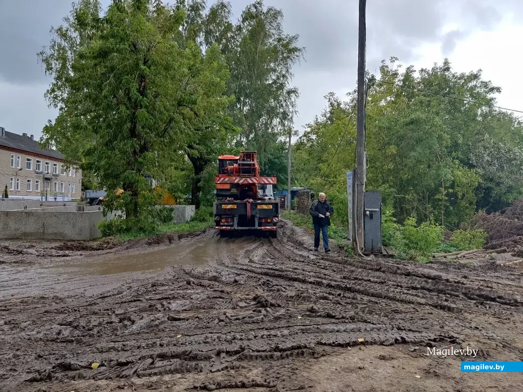 Слева на фото один из корпусов яслей-сада № 25 на улице Строителей. Могилев, 21.09.2022 г.