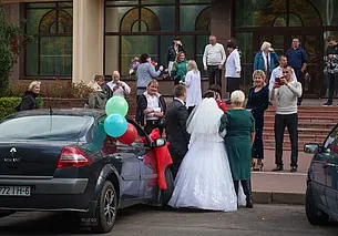 «Когда ты уже замуж выйдешь?», «тебе уже пора рожать!» Как реагировать на такие замечания