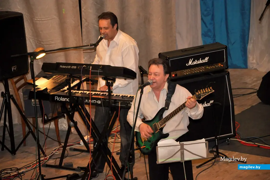 «Для меня нет тебя прекрасней»... Организованный Диной Тетеруковой концерт группы Валерия Каткова в Могилевском городском центре культуры и досуга. Могилев, 19.03.2010