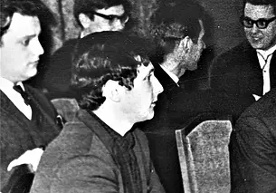 «Мой умудренный жизненным опытом дядя сказал: "Будь, кем хочешь, а по паспорту будь русским"»