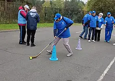 Фрисби, дартс и веселая рыбалка: 160 могилевских пенсионеров вышли сегодня на «Тропу здоровья»