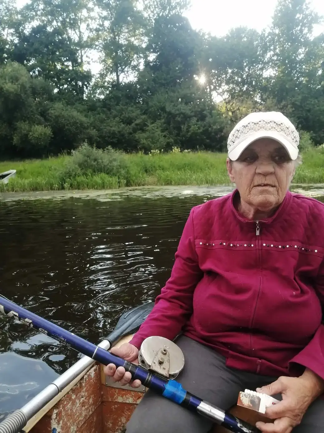 Бобруйск. Валентина Гущина на рыбалке.
