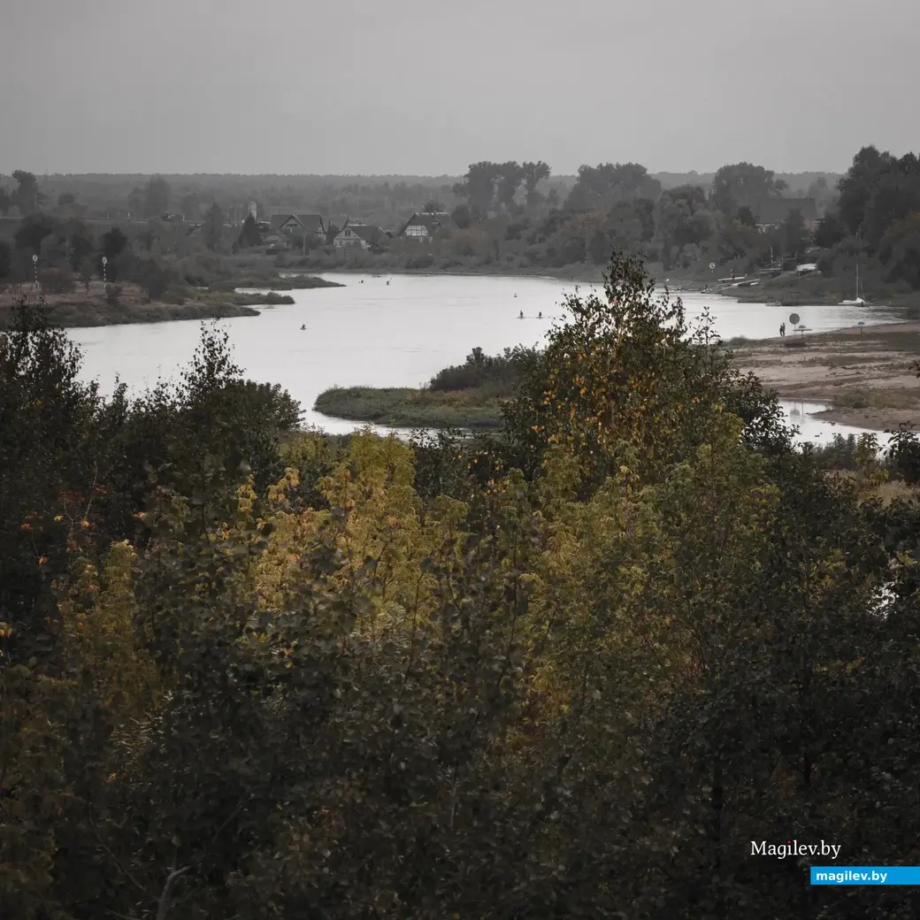 27.09.2022. Бобруйск. Осень на Березине в районе Фандоковского моста