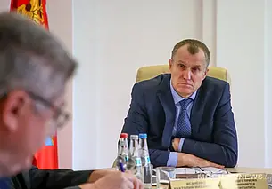 На что жаловались жители Чаусов губернатору и кому помочь на этой неделе: обзор СМИ