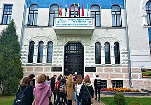 «С чего начинается Родина…»: итоговая выставка международного пленэра открылась в Могилеве