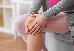 Заболели суставы при ходьбе. Какие препараты из аптеки могут помочь? Отвечает провизор