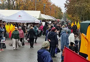 Праздник урожая «Багач» прошел в первый день октября в Могилеве у Дворца культуры области