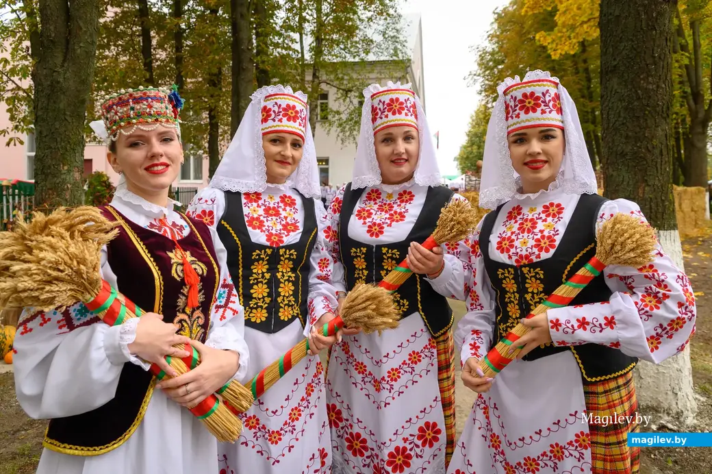 30.09.2022. Бобруйск. Районный фестиваль-ярмарка тружеников села «Дожинки-2022» в агрогородке Большие Бортники Бобруйского района