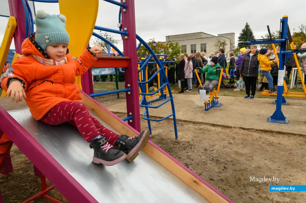 30.09.2022. Бортниковский сельский Совет. Районный фестиваль-ярмарка тружеников села «Дожинки-2022» в агрогородке Большие Бортники Бобруйского района. Открытие детской