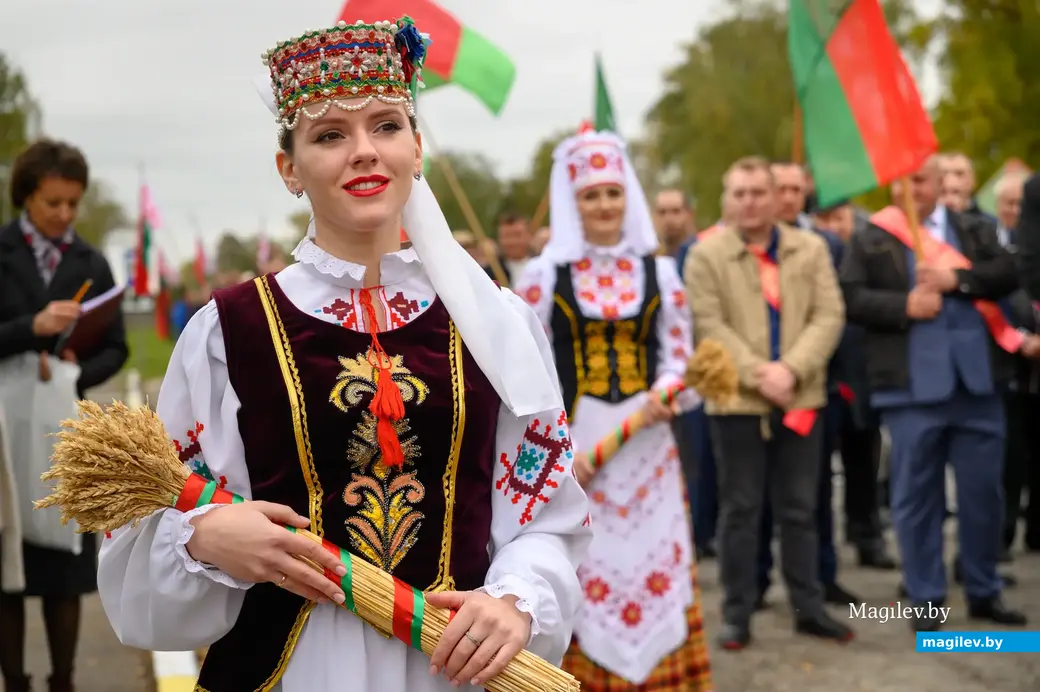 30.09.2022. Бобруйск. Районный фестиваль-ярмарка тружеников села «Дожинки-2022» в агрогородке Большие Бортники Бобруйского района