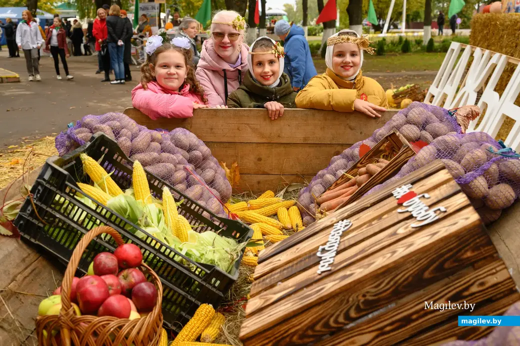 30.09.2022. Бобруйск. Районный фестиваль-ярмарка тружеников села «Дожинки-2022» в агрогородке Большие Бортники Бобруйского района