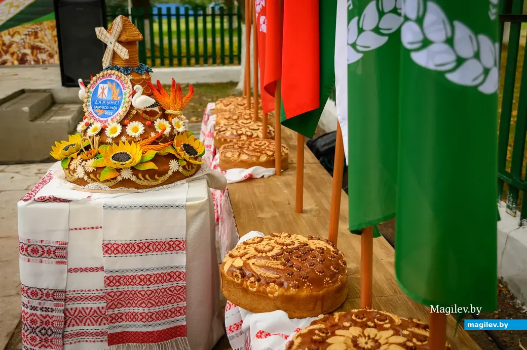 30.09.2022. Бортниковский сельский Совет. Районный фестиваль-ярмарка тружеников села «Дожинки-2022» в агрогородке Большие Бортники Бобруйского района. Церемония