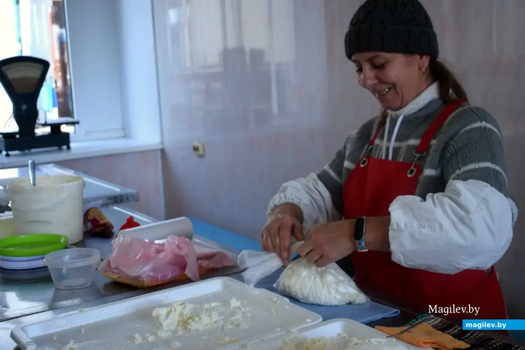 29.09.22, Бобруйский центральный рынок, молочный павильон.