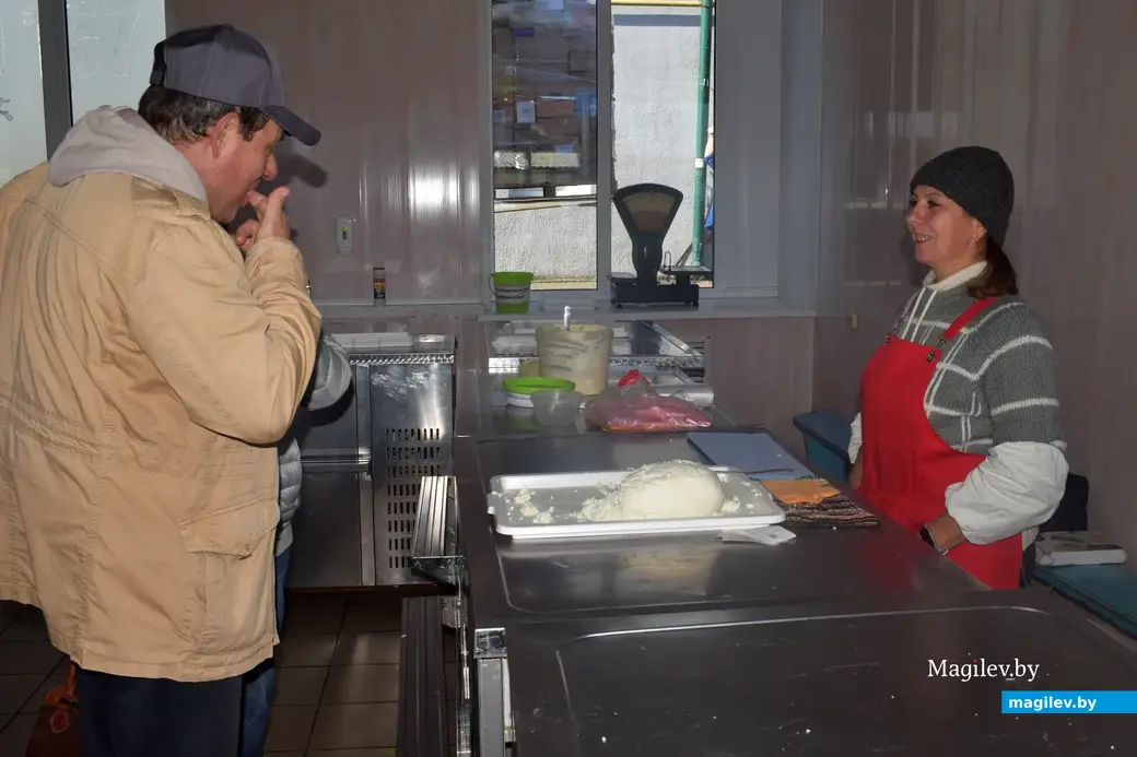 29.09.22, Бобруйский центральный рынок, молочный павильон.