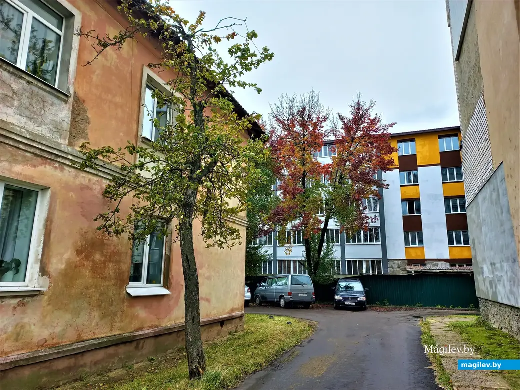 «Районы, кварталы…». Могилев, район Серого дома (ул. Челюскинцев, 54). 05.09.2022 года.