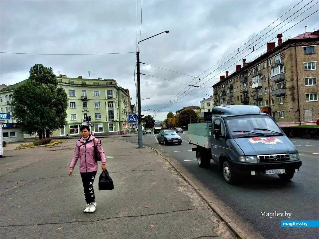 До ДК Кубышева совсем недалеко, не больше километра. Могилев, район Серого дома (ул. Челюскинцев, 54). 05.09.2022 года