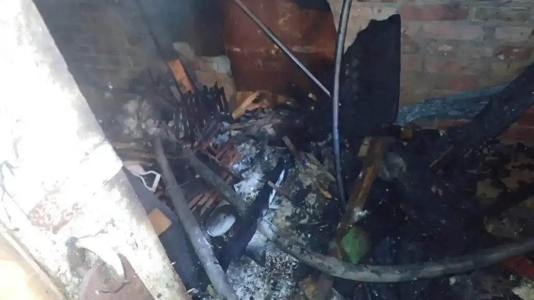 06.10.22г. В Бобруйске в пятиэтажке на улице Интернациональной загорелся подвал. Фото: Бобруйский ГРОЧС