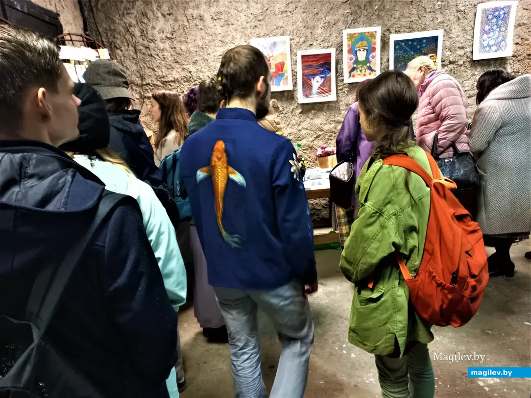 Могилев, галерея Андрея Воробьева на Дубровенке, выставка Натальи Руссиян, 07.10.2022 г.