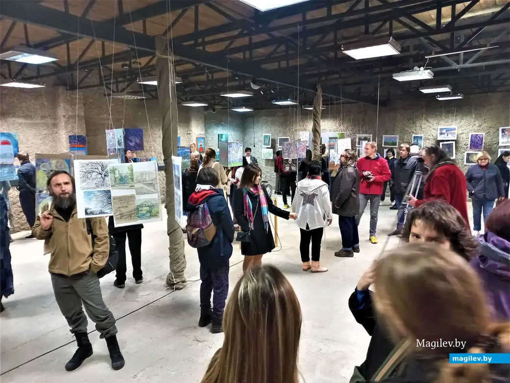 Могилев, галерея Андрея Воробьева на Дубровенке, выставка Натальи Руссиян, 07.10.2022 г.