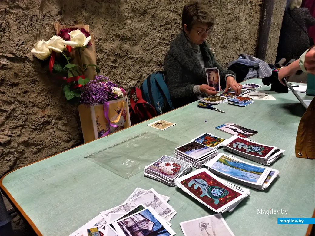 Могилев, галерея Андрея Воробьева на Дубровенке, выставка Натальи Руссиян, 07.10.2022 г.