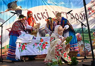 Ярмарка, конкурсы, танцы: как в Бобруйском районе проходил фестиваль «Глушанскі хутарок»