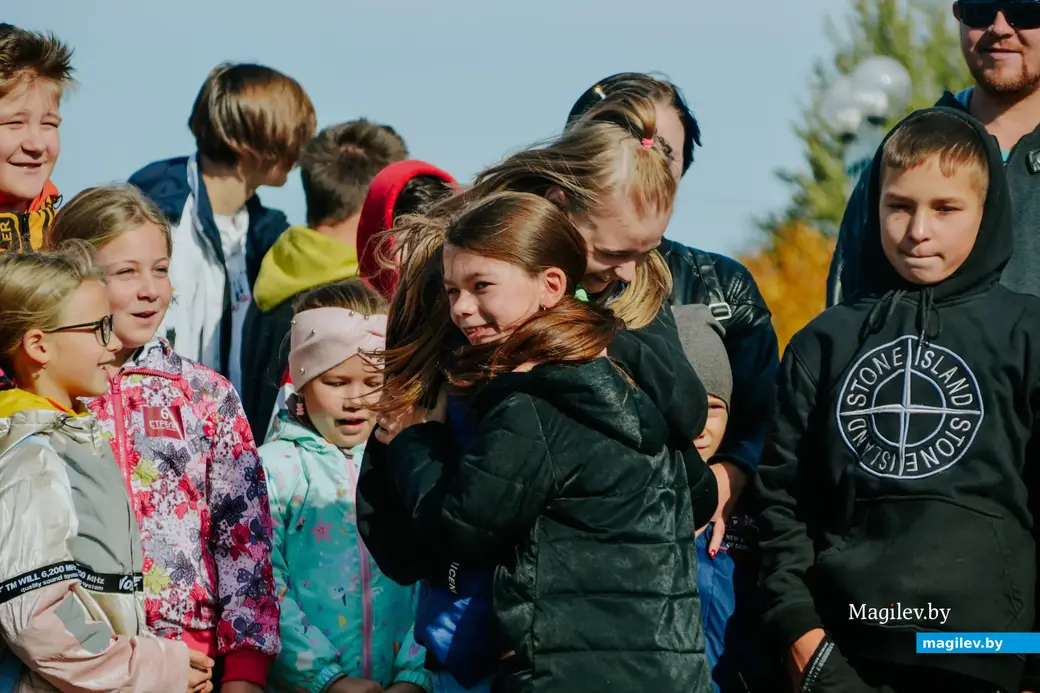 8 октября 2022. Могилев. Площадка перед ТЦ «Форум». Соревнование по метанию телефонов.