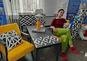 Желтый плащ для манекена без головы