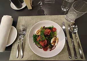 Изысканно и дорого. Обед могилевского бизнесмена в ресторане Амичи за 24 рубля