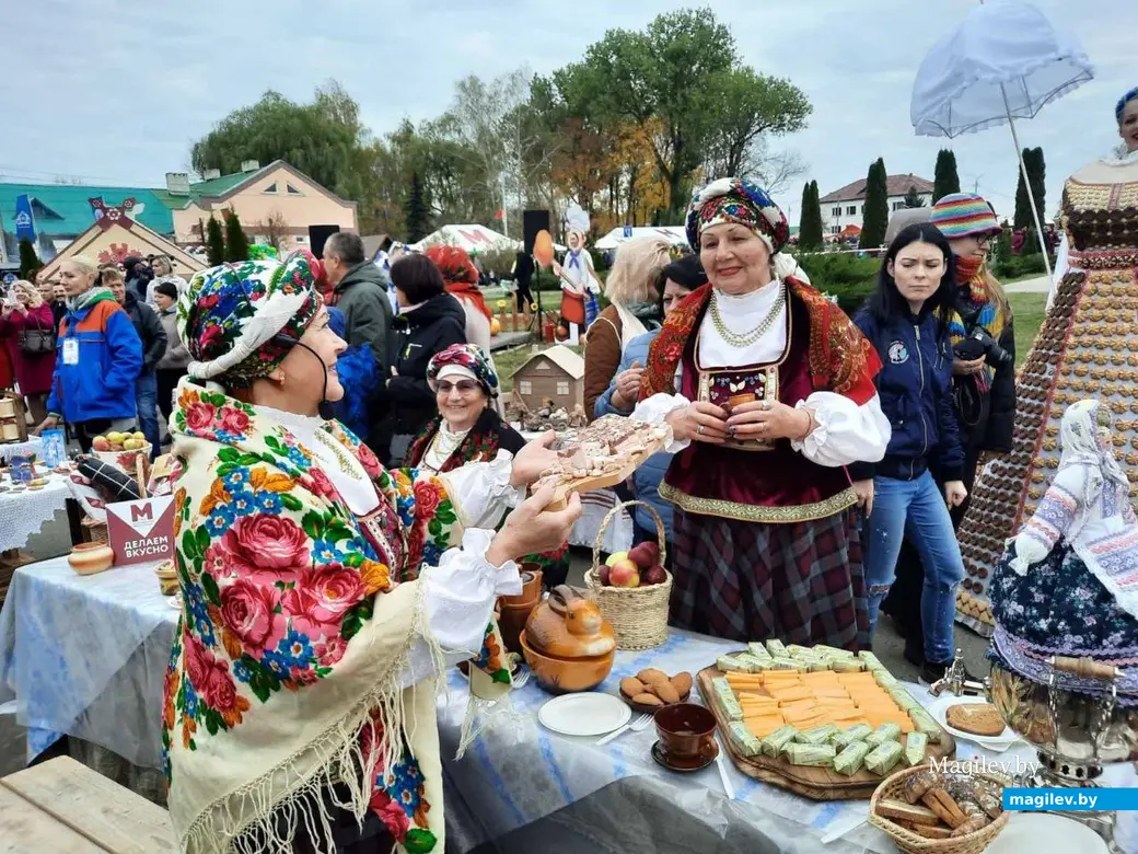 Славгород, 15 октября 2022 года. Областной фестиваль-ярмарка тружеников села «Дажинкі-2022».