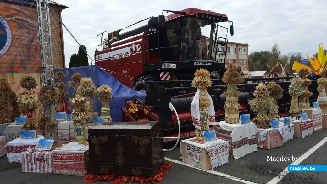 Славгород, 15 октября 2022 года. Областной фестиваль-ярмарка тружеников села «Дажинкі-2022».