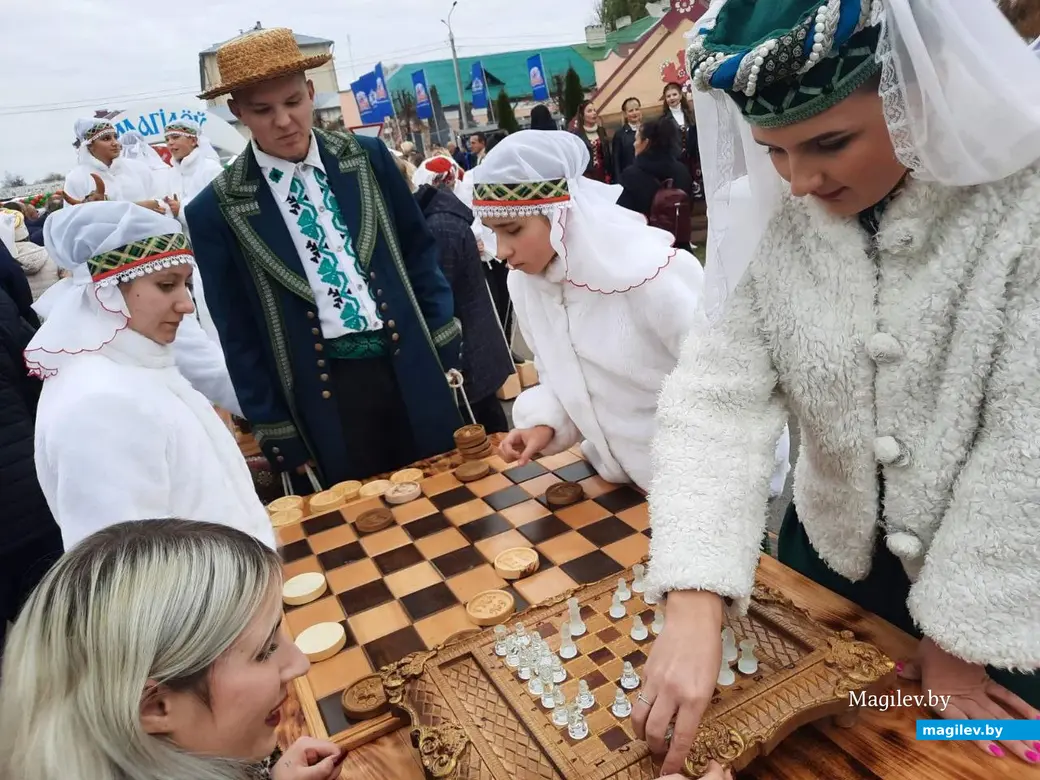 Славгород, 15 октября 2022 года. Областной фестиваль-ярмарка тружеников села «Дажинкі-2022».