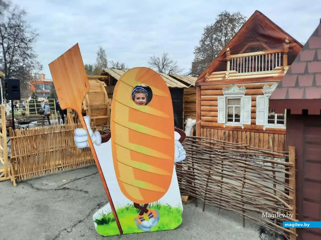 Славгород, 15 октября 2022 года. Областной фестиваль-ярмарка тружеников села «Дажинкі-2022».