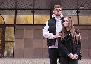 «Позвал ее погулять, так все лето и прогуляли». Свадебная пара недели