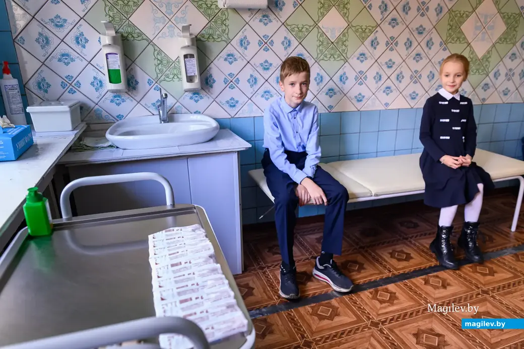 Профилактические прививки в детской поликлинике №4.