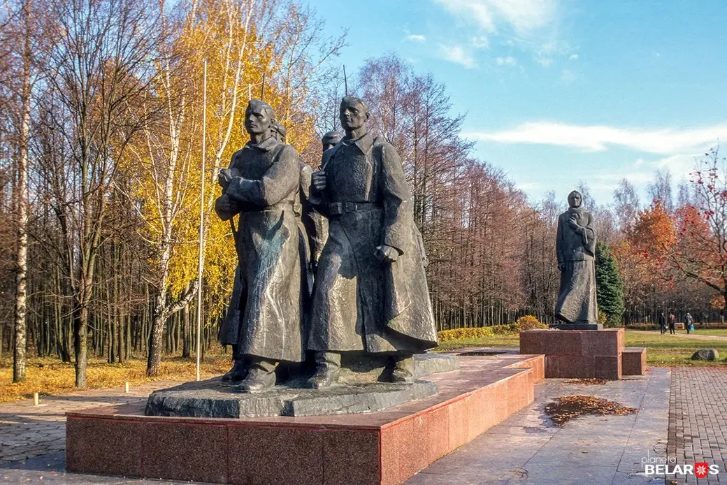 Монумент в честь матери-патриотки в Жодино. Прообразом для него послужила жительница Жодино Анастасия Куприянова – мать пятерых сыновей, погибших на фронтах Великой