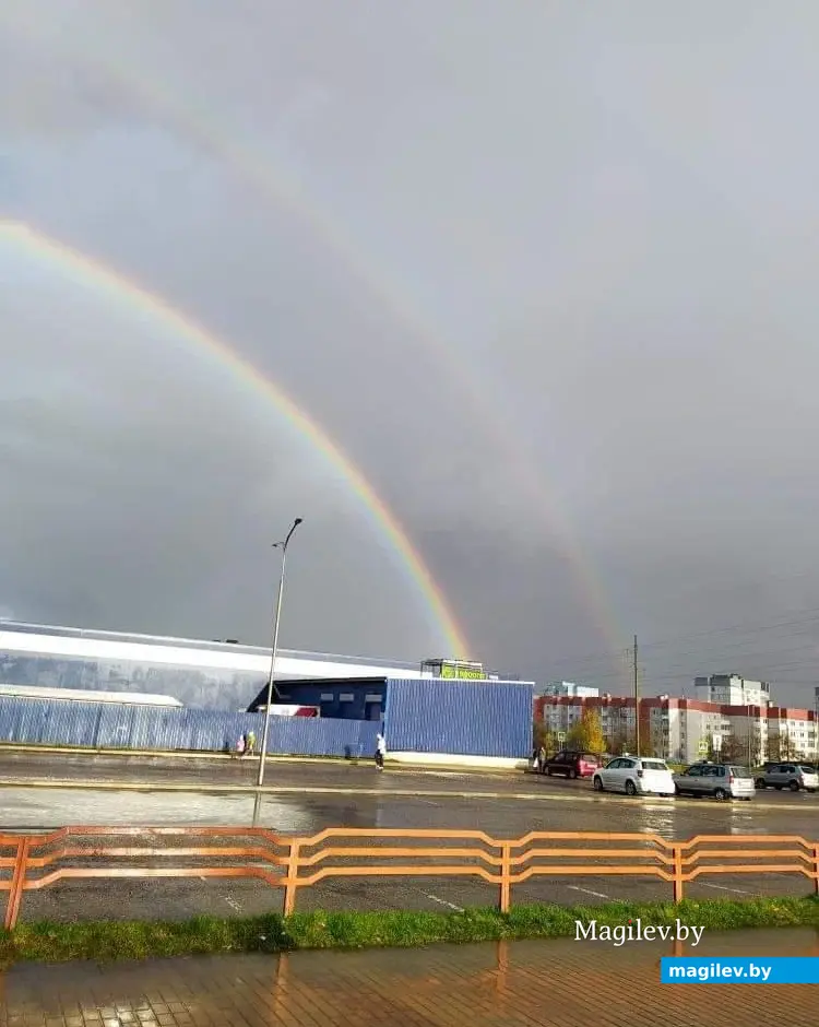 19 октября 2022 года. Двойная радуга после осеннего дождя появилась над Бобруйском.