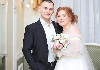 «С будущей тещей ее словили, и я насильно надел кольцо». Молодожены недели