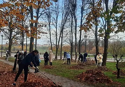 В Могилеве проходит общегородской субботник. Фотофакт