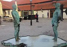 «Нет общественному мнению и скучным стереотипам». Виртуальная экскурсия по Праге