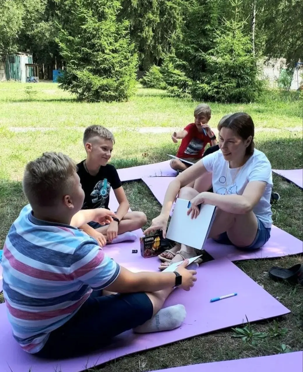 Психологический интенсив Натальи Талюк для детей и подростков. С малых лет необходимо учиться принимать себя и уважать других.