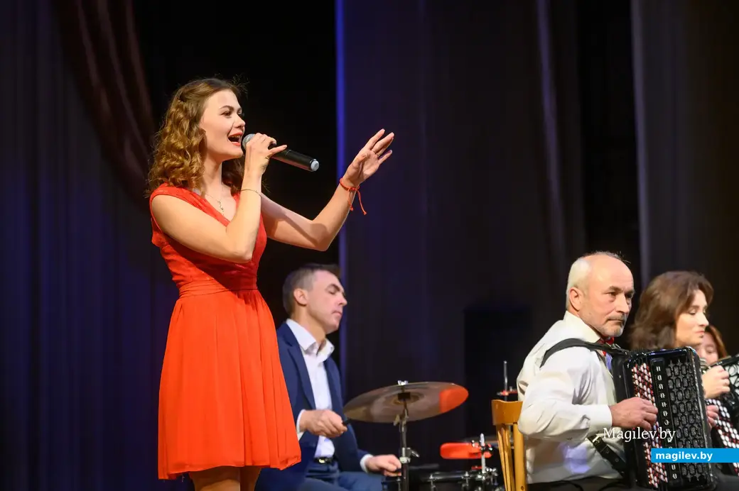 27.10.2022. Бобруйск. Отчетный концерт преподавателей детской школы искусств им. Е.К.Тикоцкого «Осенний вернисаж». Народный ансамбль аккордеонистов «Интермеццо» (рук.