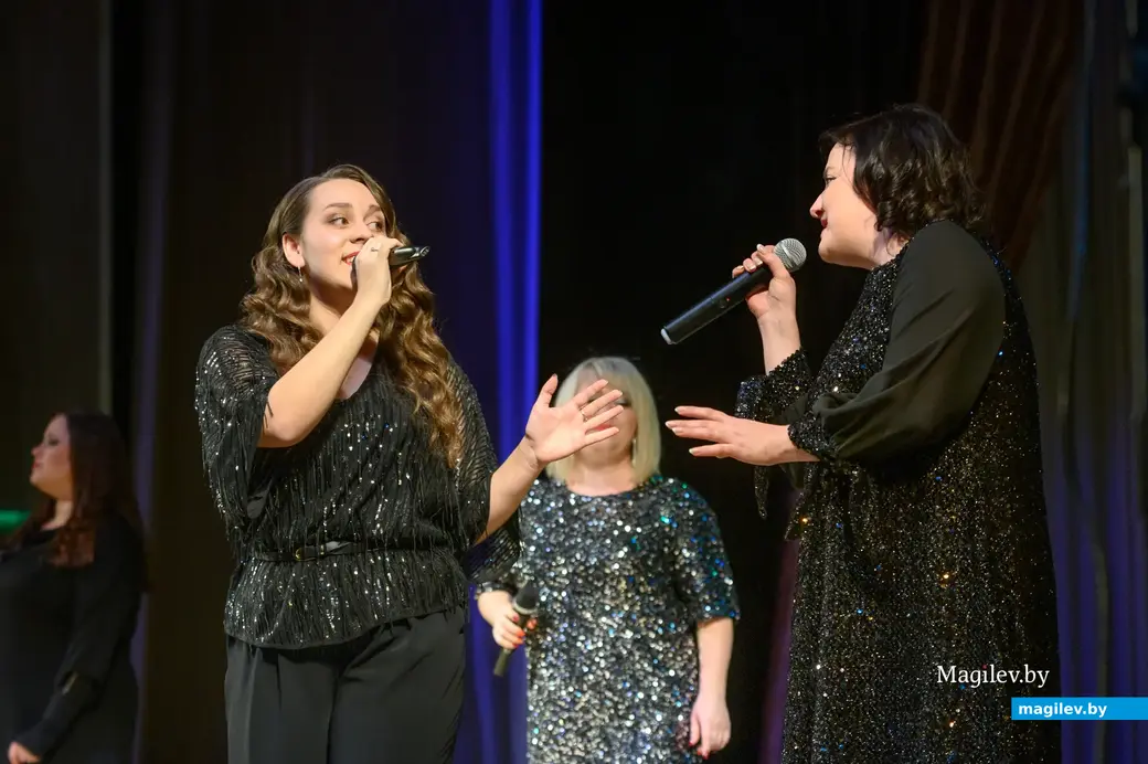 27.10.2022. Бобруйск. Отчетный концерт преподавателей детской школы искусств им. Е.К.Тикоцкого «Осенний вернисаж». Народный вокальный ансамбль «Девчата» (рук. Т.О.