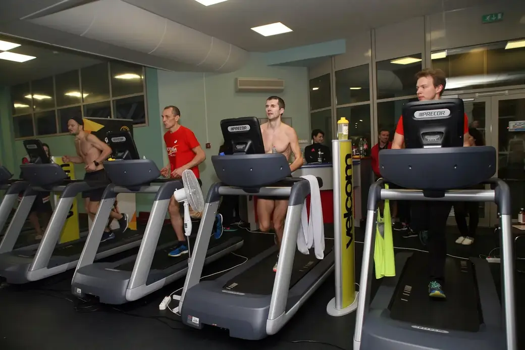 Февраль 2018 года. 12-ти часовой пробег на беговой дорожке.