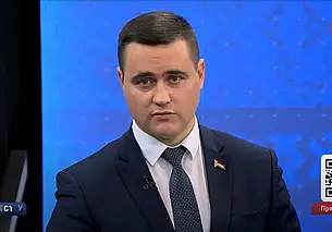 Министр образования рассказал, какую зарплату получают учителя